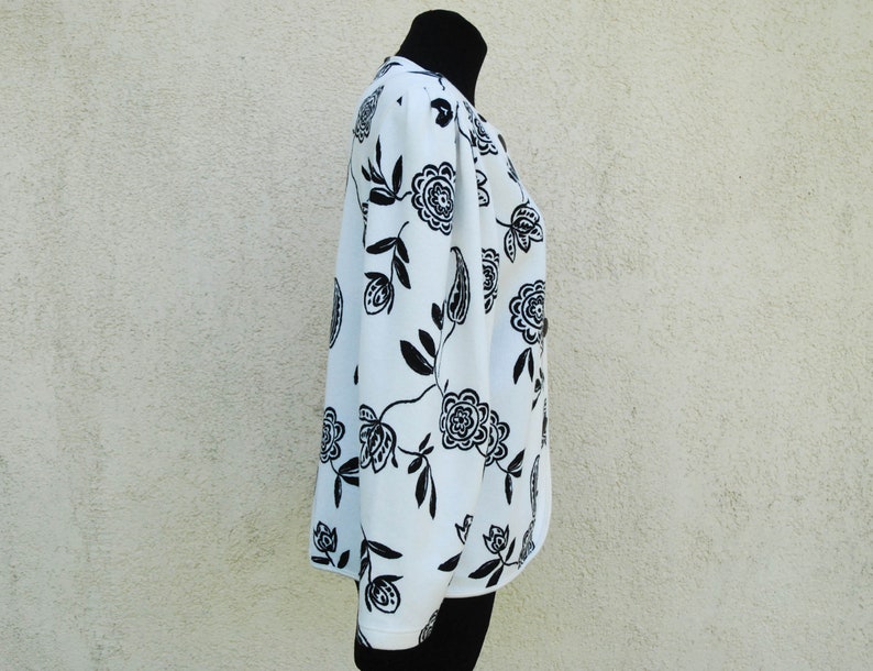 Vintage White Cardigan Women/'s Embroidered Cardigan Black Floral Cardigan Shoulder Pads Long Sleeves Button Up Medium Size Made in Finland