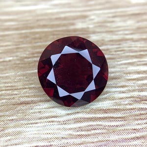 Natürlicher GRANAT Schnitt 3,85 Karat