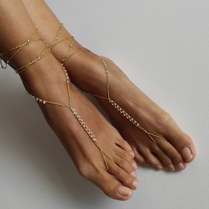 Gold foot jewelry beach wedding, barefoot sandals crochet, foot jewelry, beaded anklet, footless sandals, barefoot sandals wedding