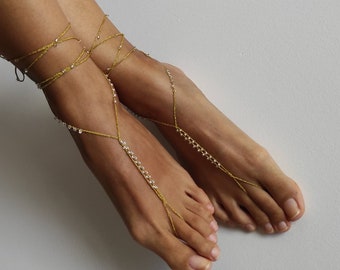 Gold foot jewelry beach wedding, barefoot sandals crochet, foot jewelry, beaded anklet, footless sandals, barefoot sandals wedding