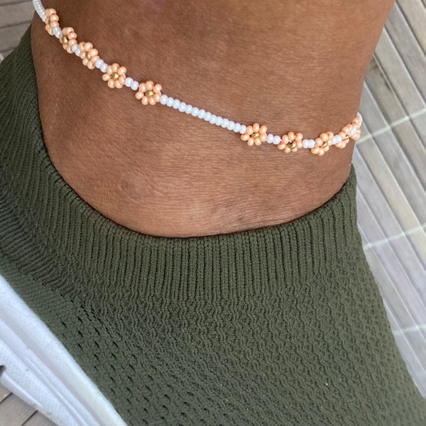 Anklet, Daisy flower beaded, salmon color  women anklet, summer accessory, baby and child bracelet