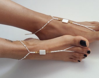 Pearl Barefoot Sandals: Beach Wedding Foot Jewelry Anklet