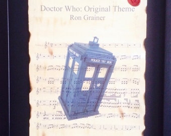 Doctor Who, imagem da TARDIS, arte de parede com partitura, Ron Grainer, arte de Doctor Who, presentes de Doctor Who, impressão da TARDIS, ideias de presentes de Doctor Who, arte musical