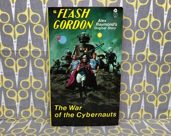 Flash Gordon La Guerre des Cybernautes par Alex Raymond livre de poche vintage