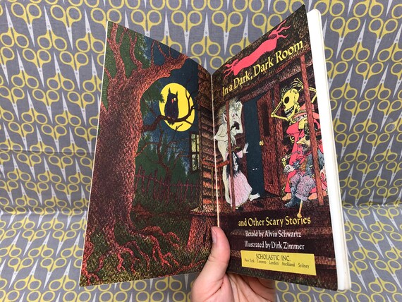 In A Dark Dark Room By Alvin Schwartz Paperback Book Vintage Horror