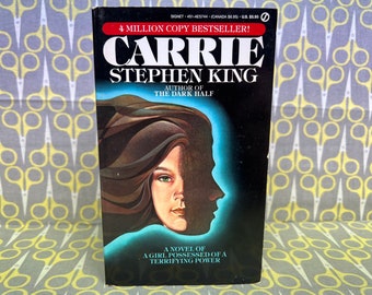 Carrie by Stephen King paperback book horror vintage