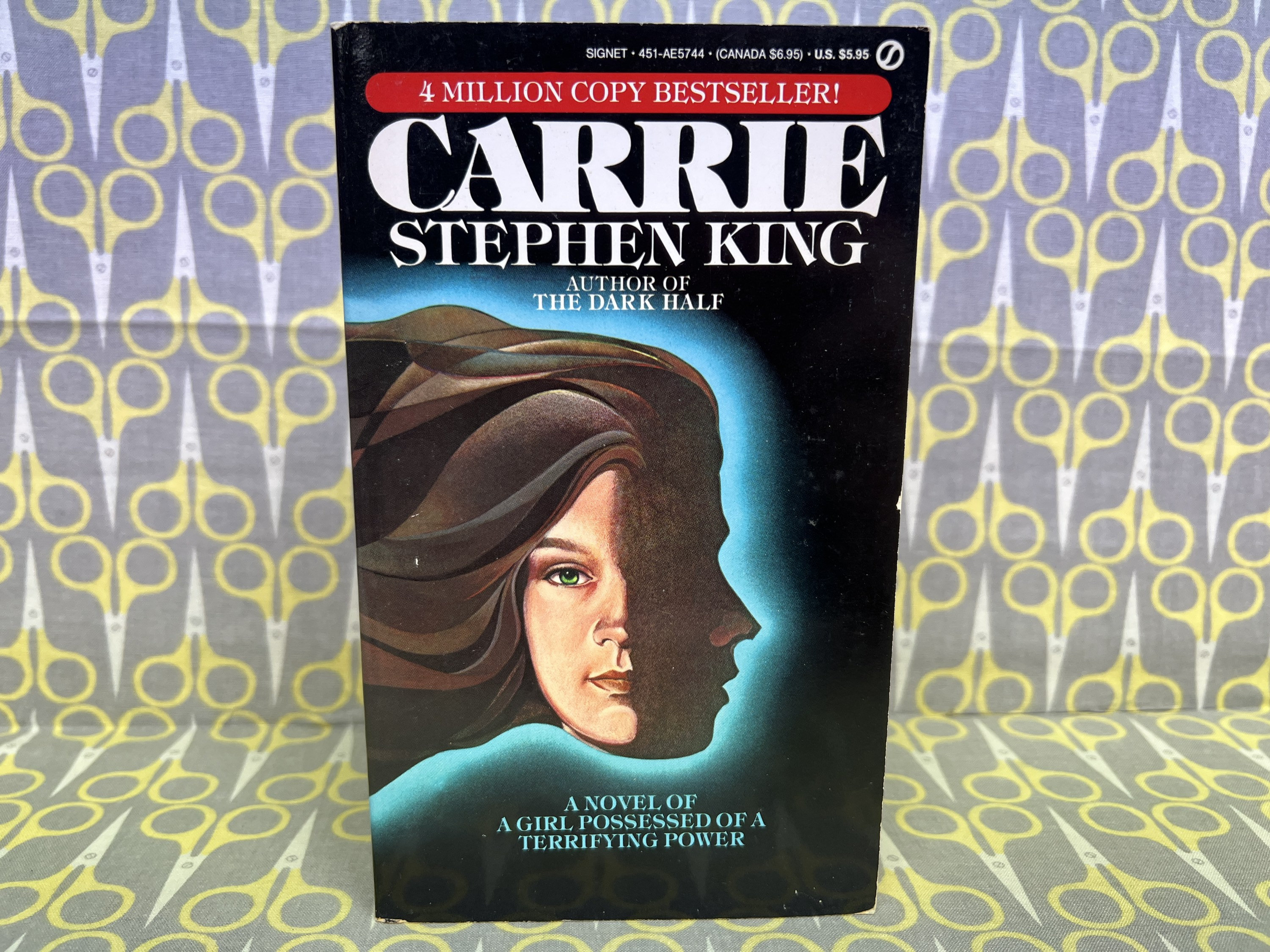 Carrie by Stephen King Paperback Book Horror Vintage 