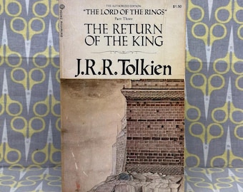 The Return of the King by J.R.R. Tolkien — Vintage Paperback Book