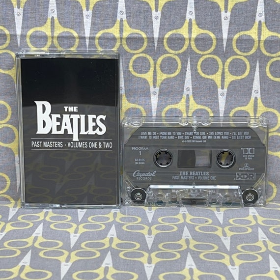 THE　BEATLES　パスト・マスターズ・VOLUM TWOカセットテープ Past Masters Volumes 1 and 2 by the Beatles Cassette Tape