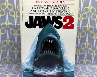 Jaws 2 by Hank Searls Paperback Book Movie Tie In Novelization Horror Vintage