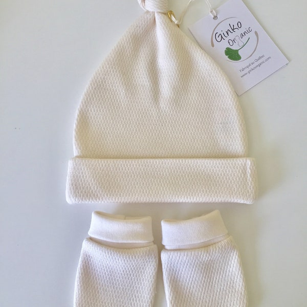 Baby hat & no-scratch mittens set - Organic Cotton knit, 0-3m , knotted hat, no-scratch mittens, organic baby clothes, newborn gift