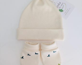 Organic Cotton Baby Knot Hat and Mittens Set with Bird Print
