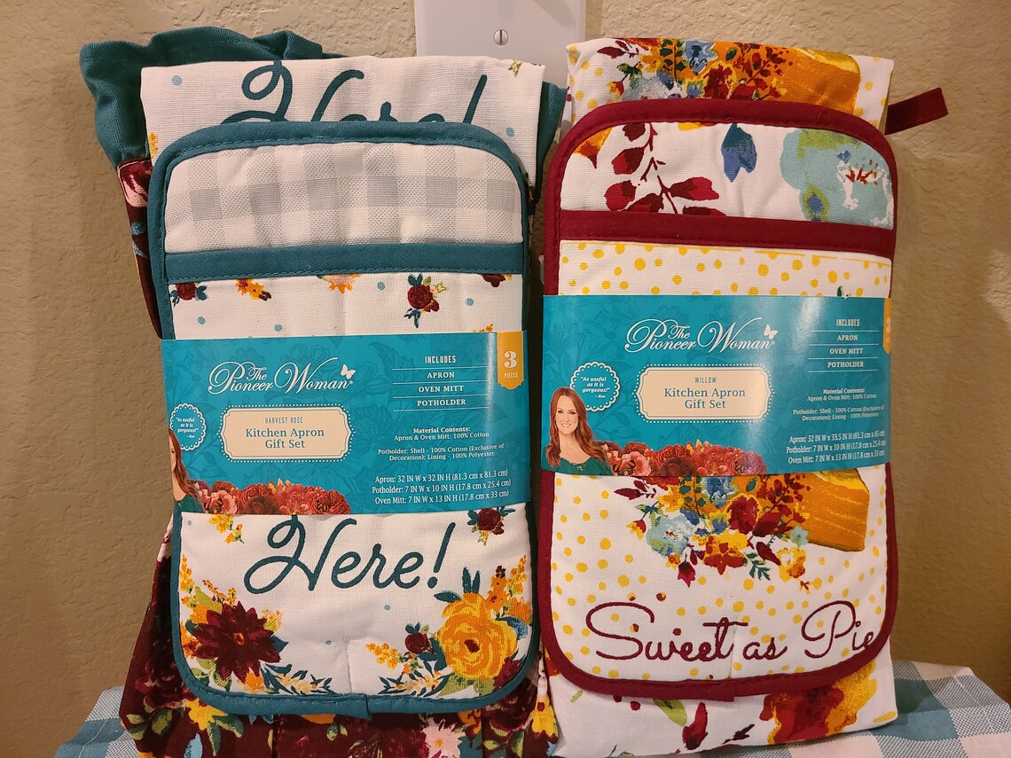 New Pioneer Woman Kitchen Apron Gift Set Choose Your Pattern Etsy