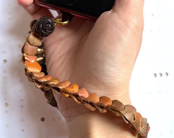 Leren telefoonriem met schakelketting | Handgemaakte bruin lederen polsband telefoonbedel | Sleutelhanger | Portemonnee riem sleutelkoord | Duurzaam