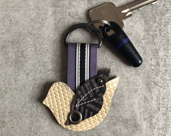Leather Keychain Cord Holder | Leather Cord Keeper | Bird Keyring Earphone Organizer | Cream Bird Design Cord Organiser