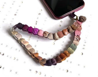 Pastelkleuren leren telefoonriem met schakelketting | Handgemaakte lederen polsband telefoonbedel | Sleutelhanger | Portemonnee riem sleutelkoord