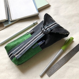 Astuccio grande in pelle / Astuccio portapenne in pelle verde nero / Astuccio per cancelleria / Regalo per artisti Portapenne / Astuccio per cancelleria