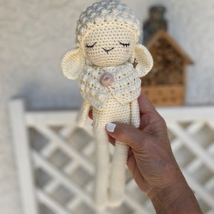 Amigurumi sheep JADE made with organic coton GOTS, stuffed animal for baby gift, amigurumi image 4