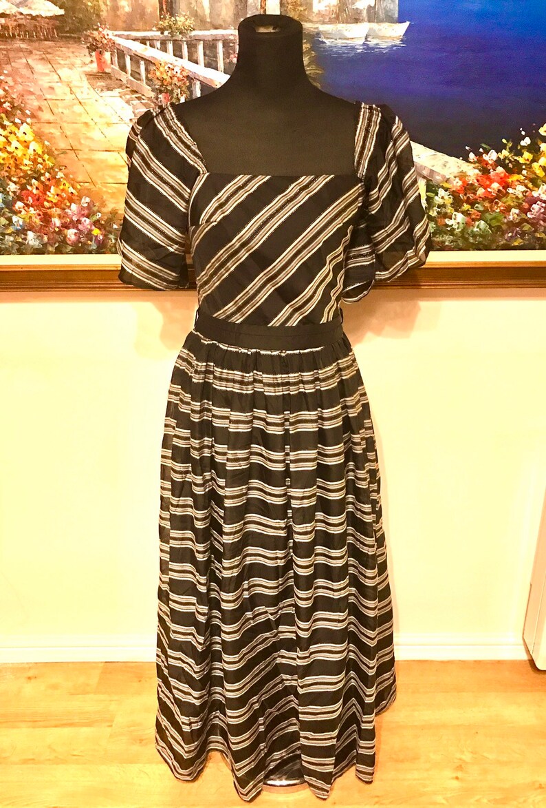 party dress monochrome dress maxi dress off the shoulder dress occassion dress Vintage dress striped dress
