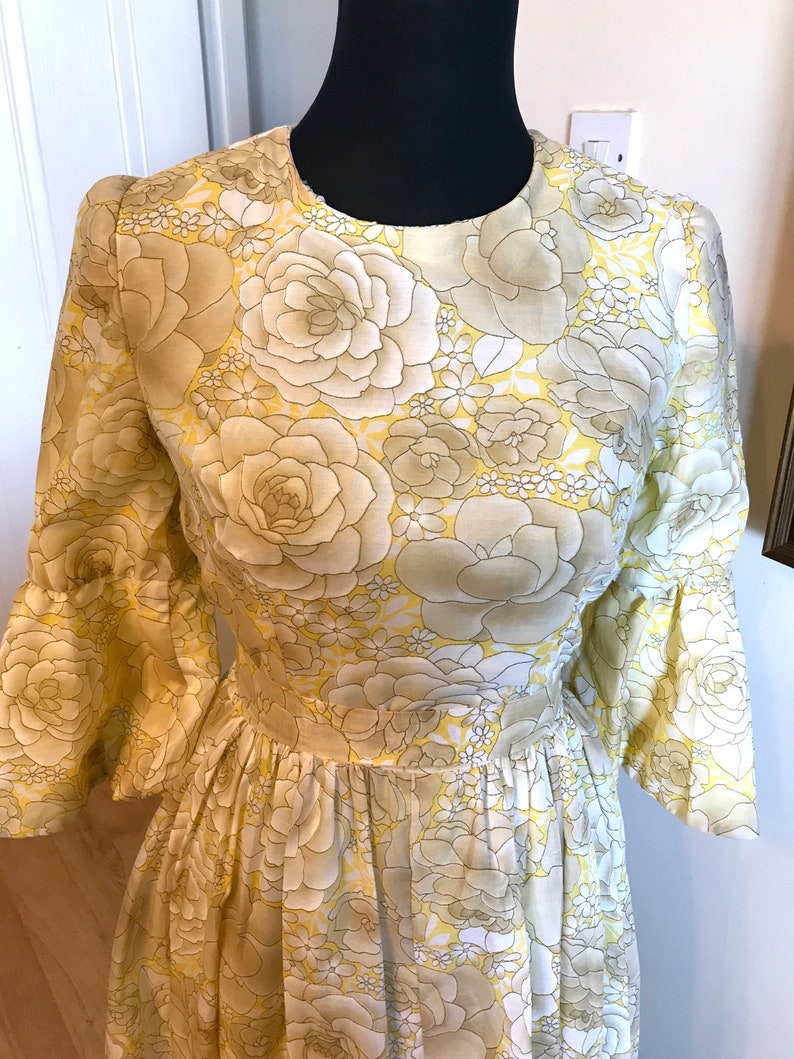 Vintage dress Yellow grey vintage maxi vintage dress floral bow retro