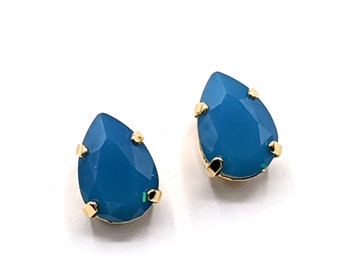 Orecchini a goccia in cristallo di opale blu caraibico, borchie placcate in oro, damigelle d'onore, spose, ArtistInJewelry