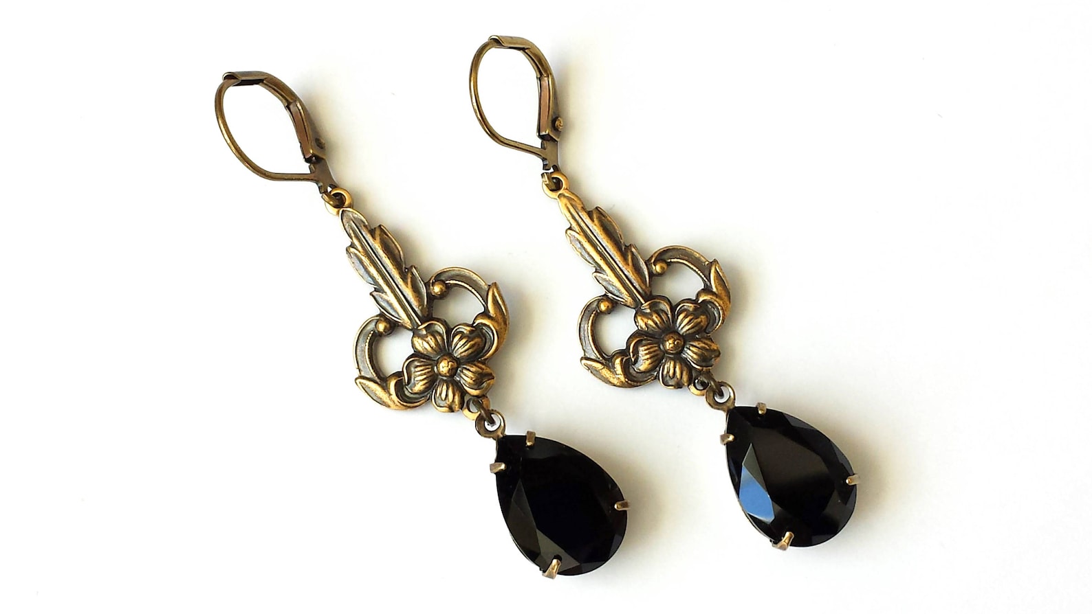 Crystal Black Teardrop Glass Vine Collar Necklace & Earrings Set main image 1