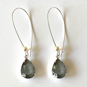 Dark Grey Earrings, Gray Crystal Teardrop Earrings, Small Teardrop Earrings, Bridesmaids Gifts, Gray Earrings, Jewelry Gift, Gift for Her
