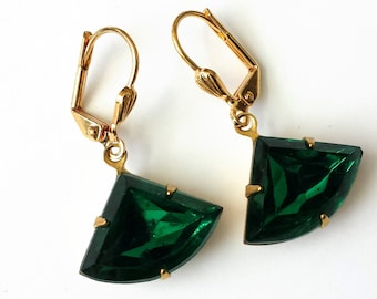 Vintage Emerald Earrings, Green Drop Earrings, Art Deco Earrings, Gold Earrings, Holiday Gifts, Emerald Green Earrings, Gifts for Her