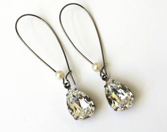 Boucles d’oreilles en forme de larme en cristal fabriquées à la main, boucles d’oreilles en forme de larme claire, boucles d’oreilles Art déco, petites boucles d’oreilles en cristal, boucles d’oreilles de mariée, cadeau pour elle