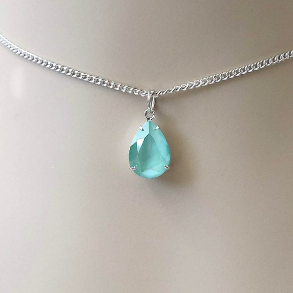 Mint Green Resin and Matte Gold Link Necklace main image 1