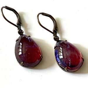 Pendientes colgantes Dragons Breath: Latón antiguo de inspiración vintage, regalo, colgantes, ArtistInJewelry