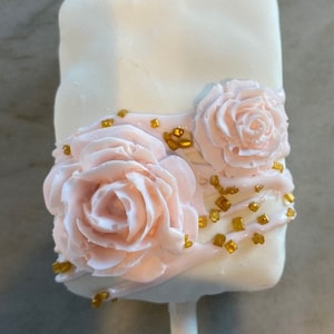 Rice Krispie Treats/Chocolate Covered Rice Krispies/Dessert/Baby Shower/Wedding Shower/Wedding/Favors/Decorated Dessert/Party Food/Holiday