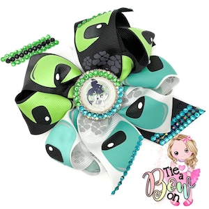 Light and Night Dragon Octo Hairbow | Black & White Dragon Bow | Handmade Bow | Boutique Hairbow | Big Bows | Ribbon Bow | Girl Accessories