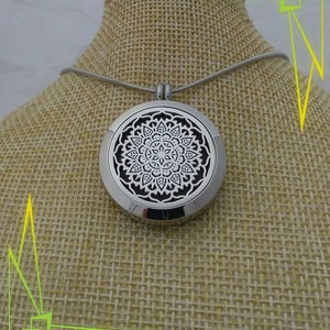 Cosmic ultima pendant
