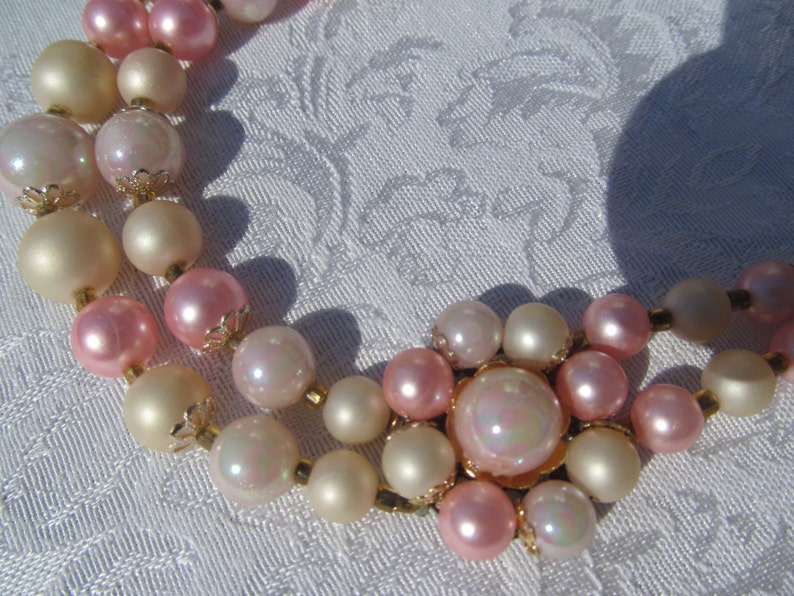 Vintage 2 row beads faux pearls pink and white hoker from the 60/'s 70/'s made in Japan