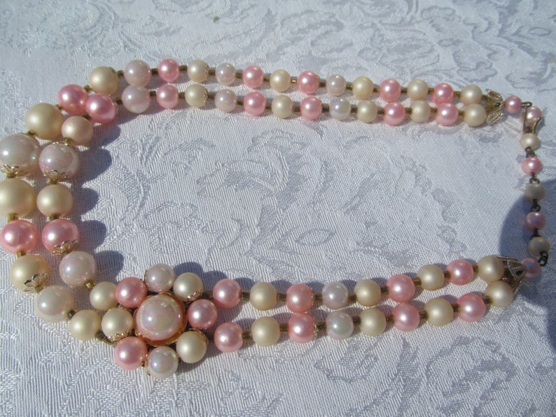 Vintage 2 row beads faux pearls pink and white hoker from the 60/'s 70/'s made in Japan