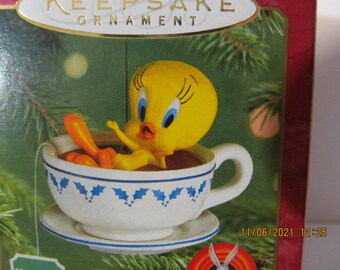 Baby Tweety Bird 1996 Hallmark Mini Christmas Ornament Looney Tunes Lovables