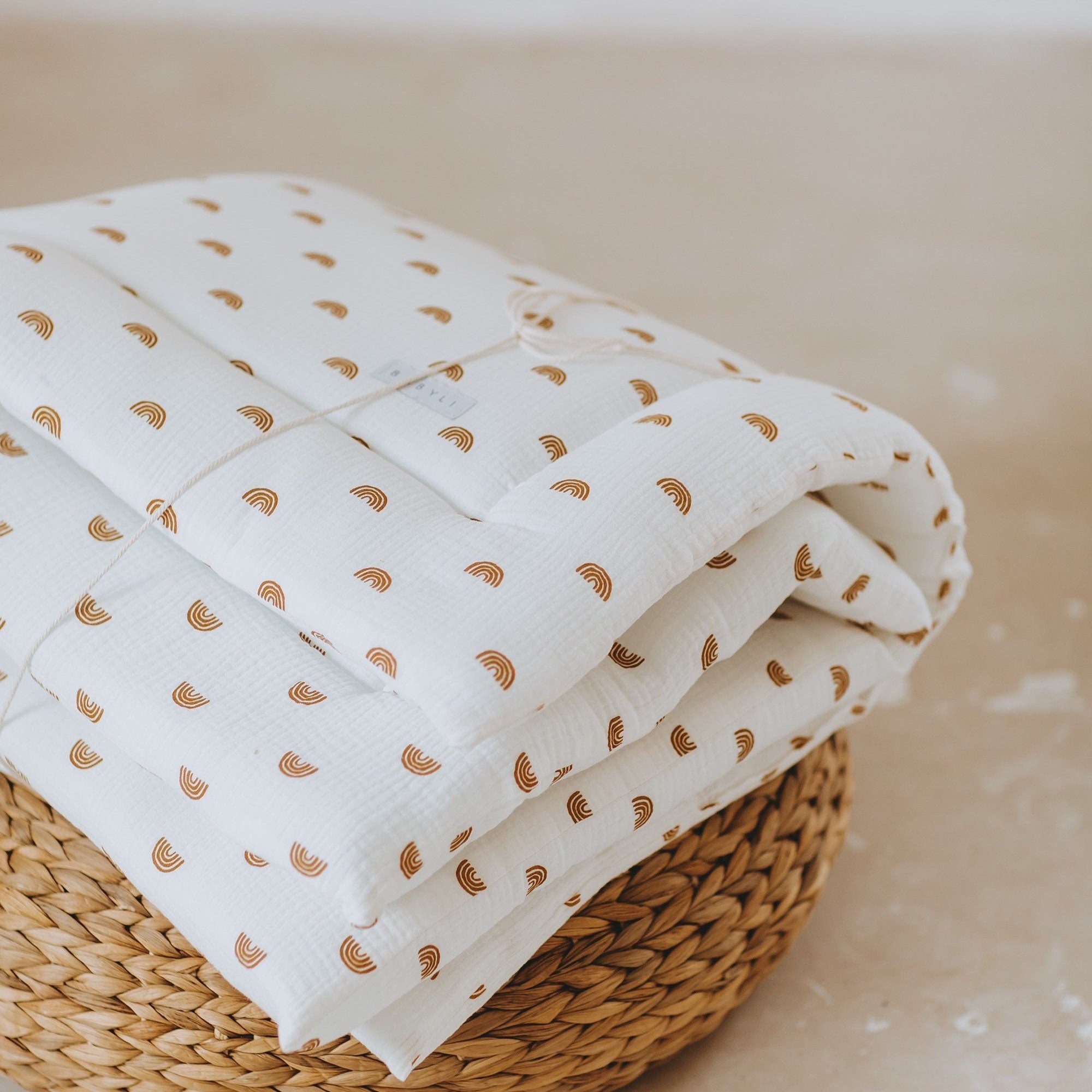 Rylee and cru top sunrise crib sheet
