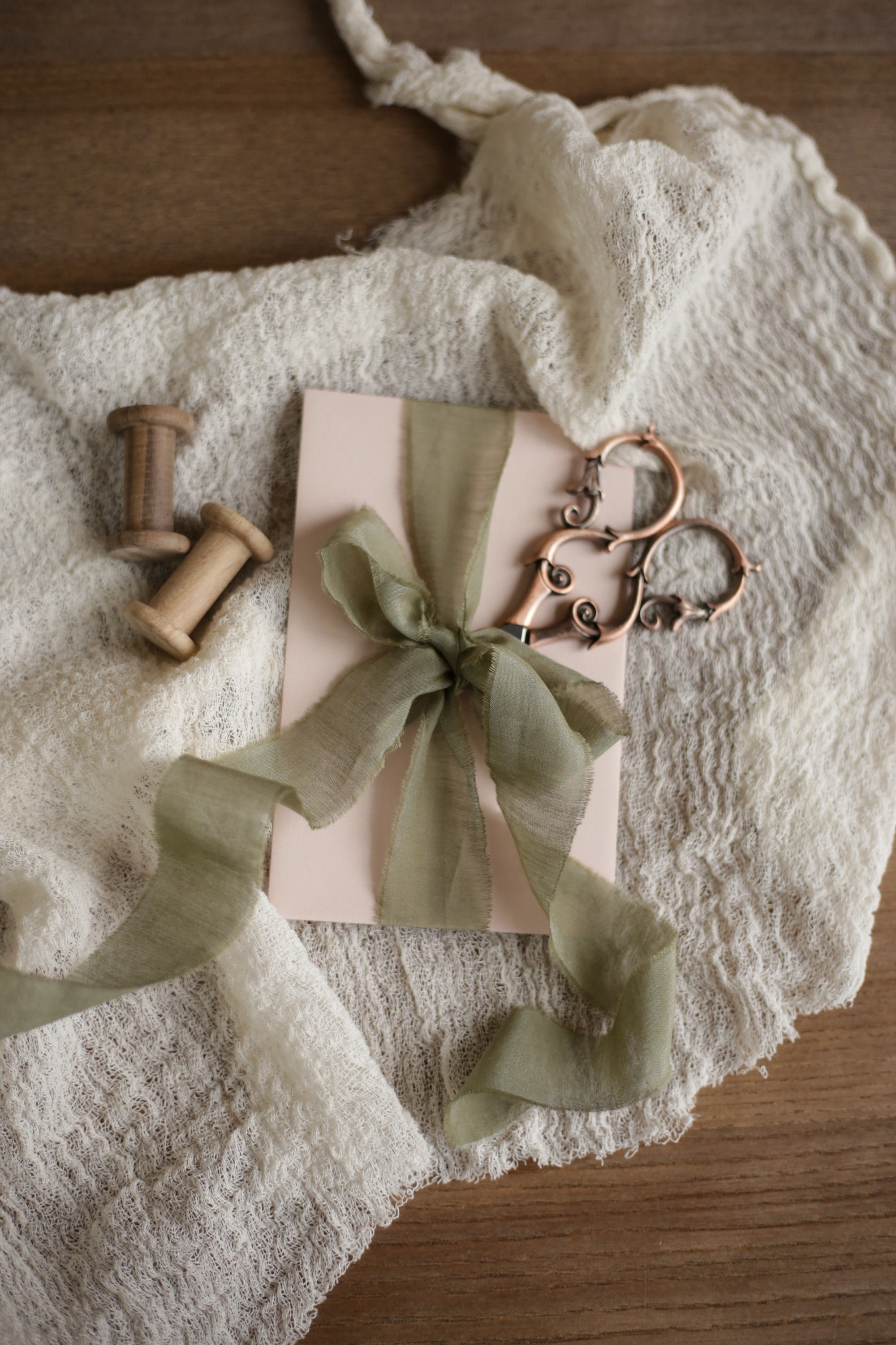 Nastro Per Matrimoni E Feste GXFCING Nastro Dorato Largo 25mm, 46 Metri Di Raso Per Confezioni Regalo, Cucito, Artigianato, Decorazione Matrimoni, Battesimi, Natale E Feste (23 Nastro Regalo