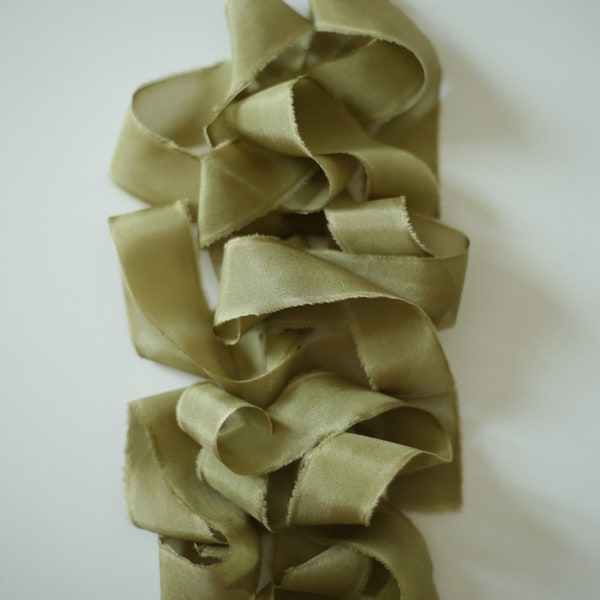 Hand dyed silk ribbon / Hand torn ribbon / Frayed edge ribbon / Gift wrapping ribbon / Green silk ribbon / Wedding ribbon / Fall ribbon