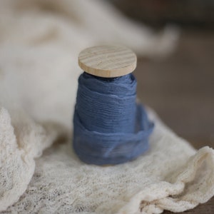Nastro di seta tinto a mano / Seta increspata / Nastro strappato a mano / Nastro di seta blu polveroso