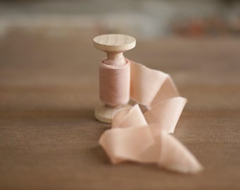 Ruban de soie mat rose poudré, ruban de bouquet à bords bruts, ruban de soie rose pour faire-part de mariage et décoration