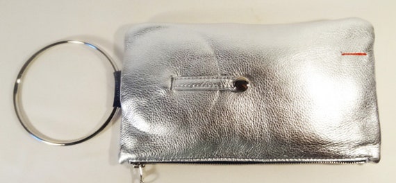 ring clutch bag