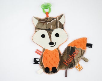 Real Tree Camo Fox Binky Buddy, Personalized Lovey, Personalized baby gift, Pacifier holder, pacifier clip, woodland theme, unique baby gift