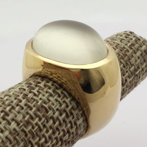 Vintage 14K Yellow Gold Ring Bezell Set Oval Cat’s Eye Moonstone Cabochon from Sri Lanka High-Polish Set Elegant Unique Perfect for You!