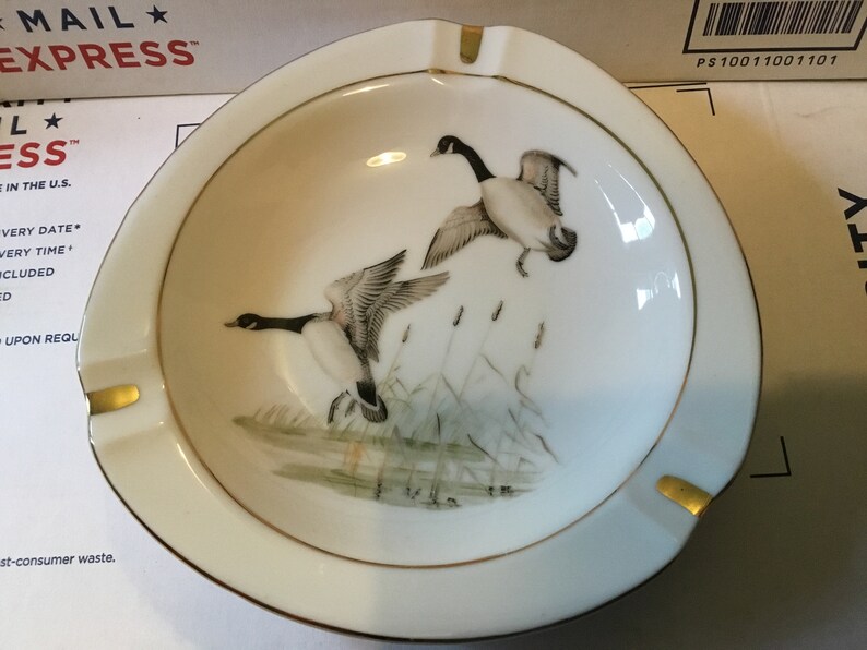 Norleans Japan ashtray ducks and cattails