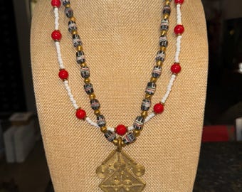Colar tribal africano