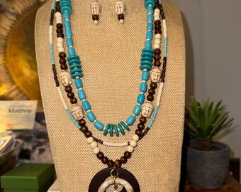 Conjunto de colar e brincos Boho Buddha
