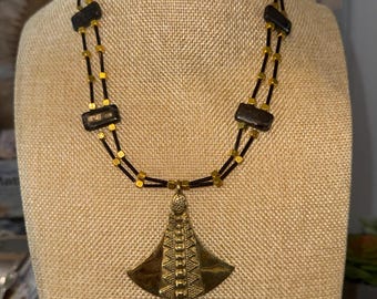 Colar bicolor dourado e preto