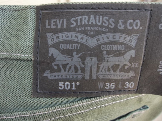 Vintage Levis Jeans Green 1990s 2000s Y2K 36 x 30… - image 10